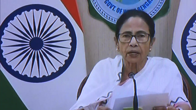Mamata Banerjee Slams Election Commission At Supreme Court Hearing; Flags 'SIR Deaths' In West Benga