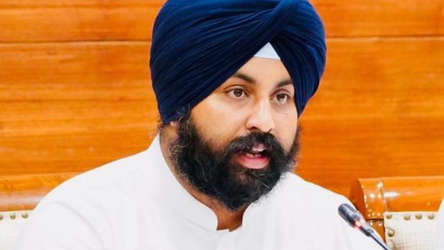 Over 10 Lakh Students To Benefit As 15% Discount Now Passed Directly To Families: Harjot Singh Bains