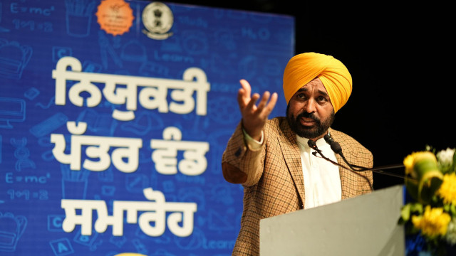 Punjab: AAP Govt Takes Big Step To Upgrade Public Transport, Women's Safety; Inducts 1311 New Busses