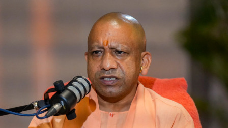 Yogi Adityanath Targets TMC in Bengal Rally, Promises Strict Law and Order