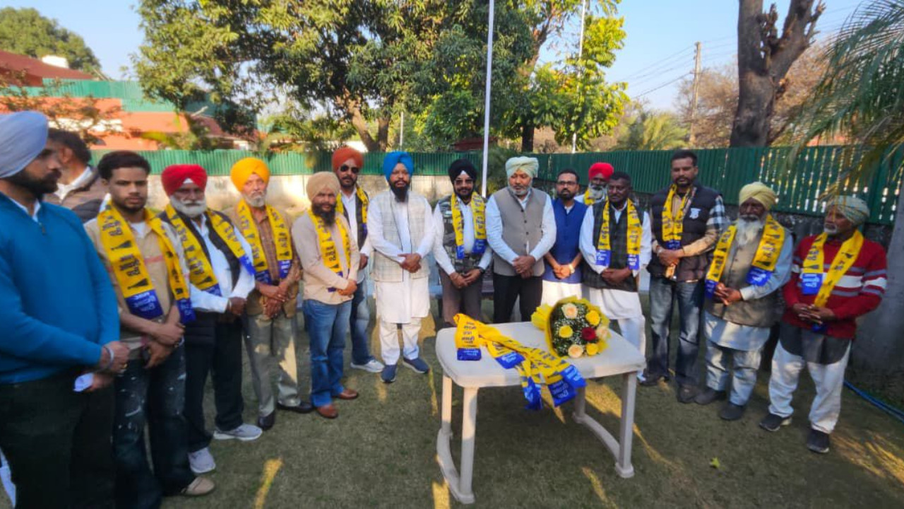 BJP Punjab SC Wing Financial Secretary Amarjeet Singh Kokri Kalan Joins AAP